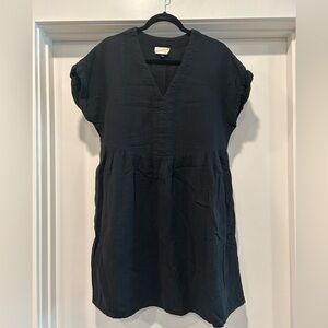 Universal Thread Black Boxy Guaze Dress Sz Medium Summer Dress POCKETS!